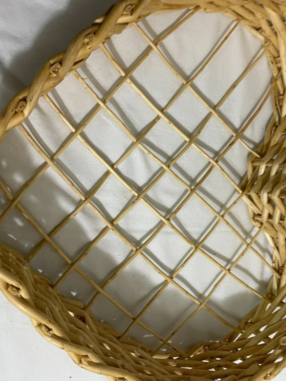 Vintage Heart Shaped Wicker Basket Natural Rattan Wall Hanging Shelf Decor 16